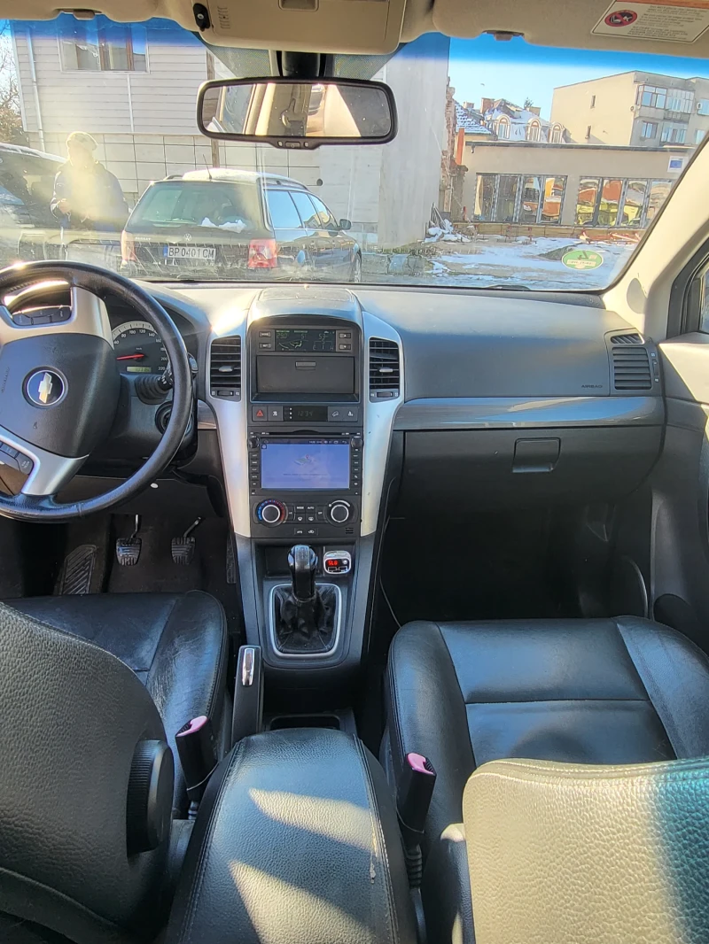 Chevrolet Captiva 2.4 бензин, снимка 9 - Автомобили и джипове - 52927873