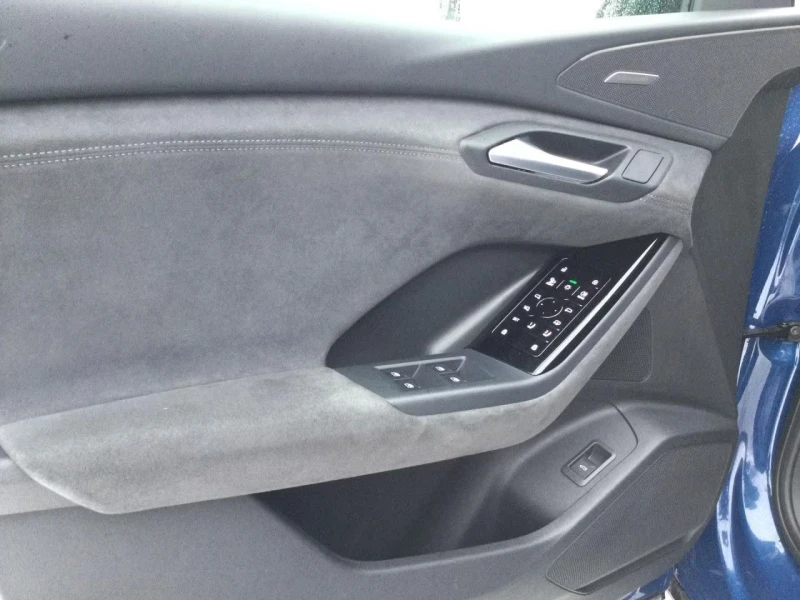 Audi Q6 SQ6/E-TRON/489HP/BLUE-EDITION/HUD/360/QUATTRO/859v, снимка 16 - Автомобили и джипове - 53087460