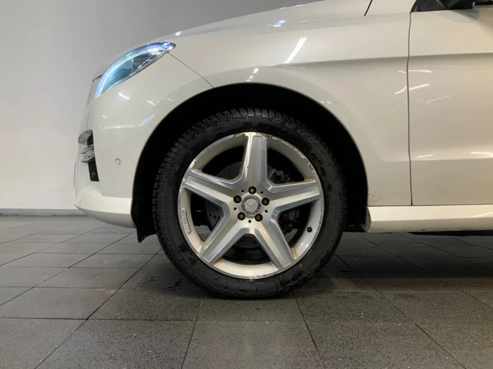 Mercedes-Benz ML 350 3, 0 BlueTEC AMG Line aut. 4Matic 5d - изображение 4