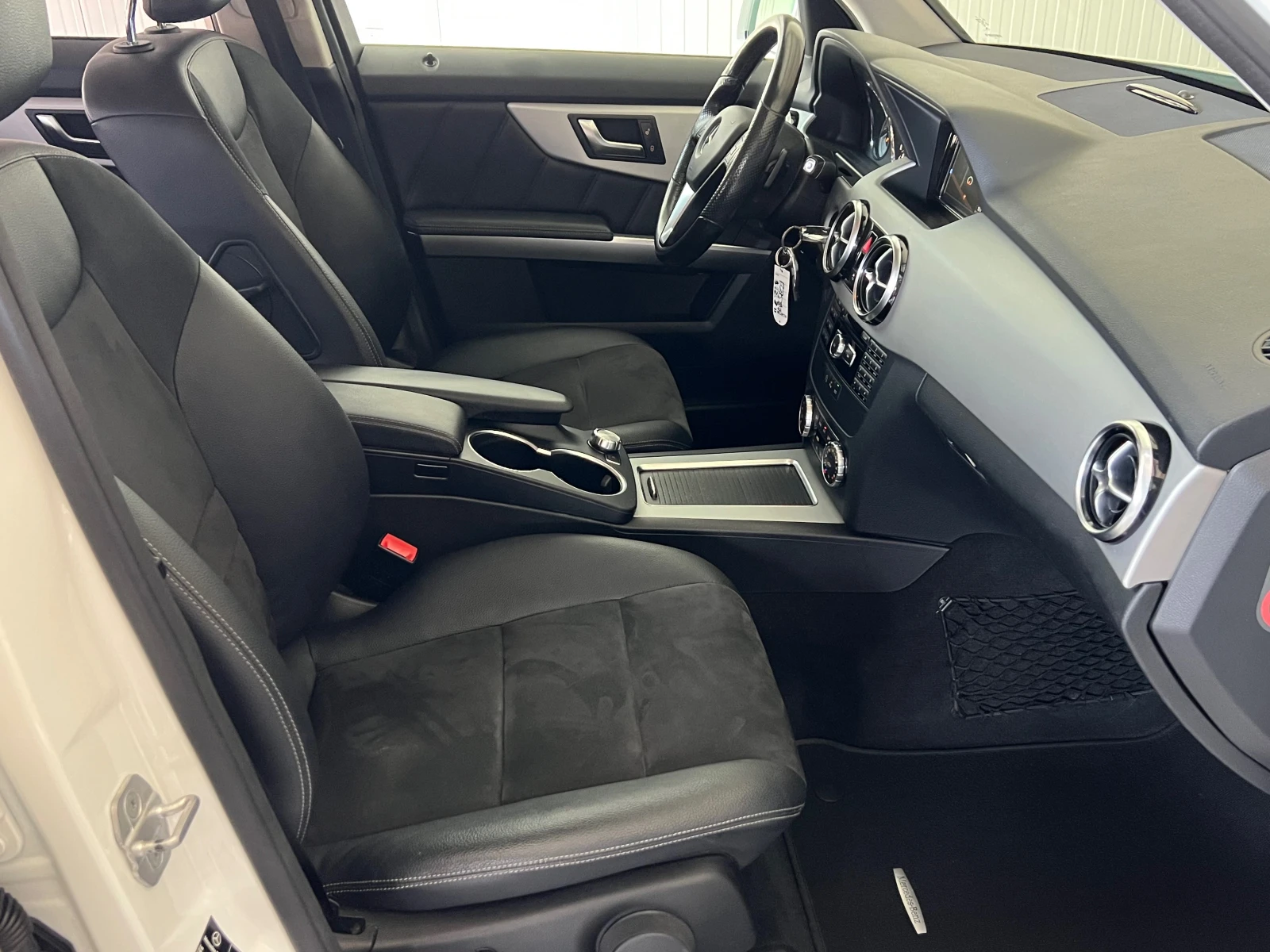 Mercedes-Benz GLK 220CDI, 4-MATIC, SPORT, FULL SERVICE MERCEDES-KATO - изображение 10