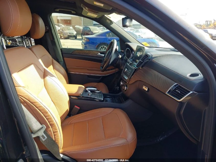 Mercedes-Benz GLS 500 4MATIC* harman/kardon* подгрев* обдухване* панорам - изображение 7