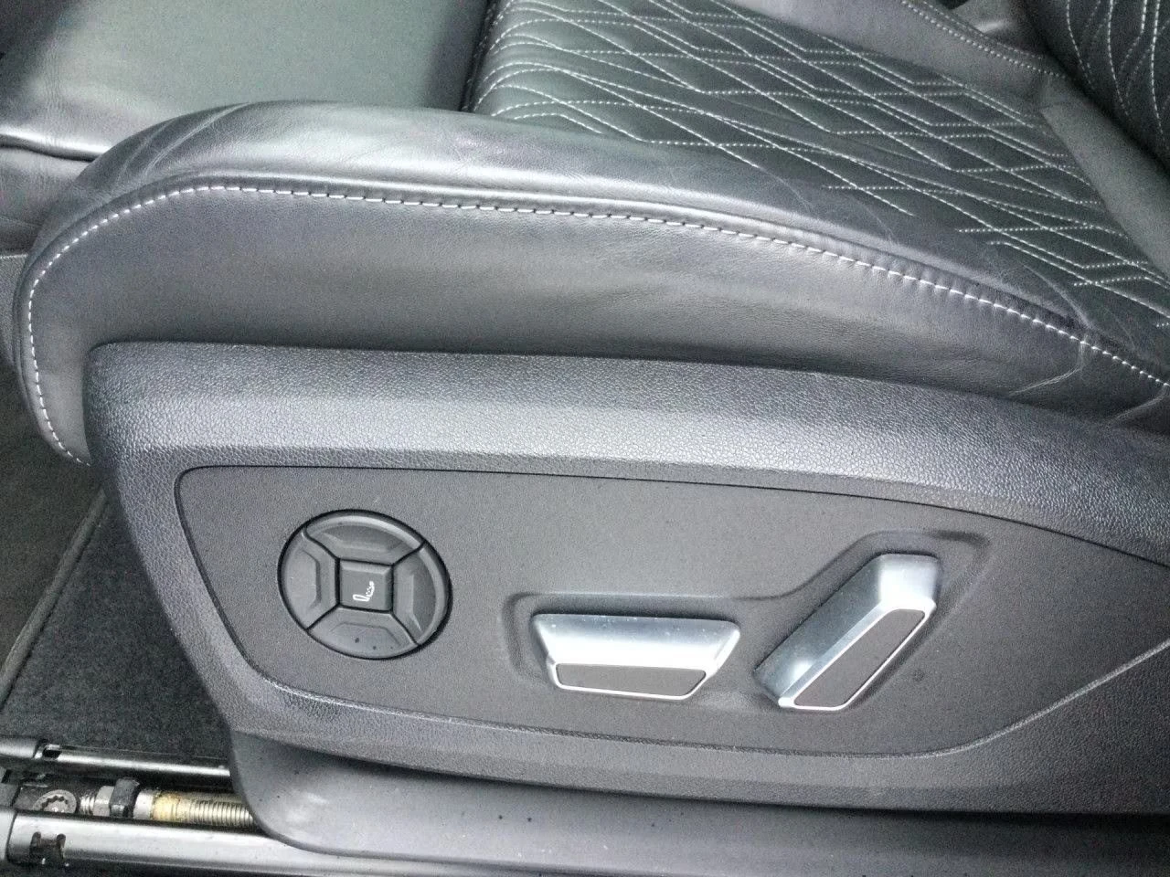 Audi Q6 SQ6/E-TRON/489HP/BLUE-EDITION/HUD/360/QUATTRO/859v - изображение 9