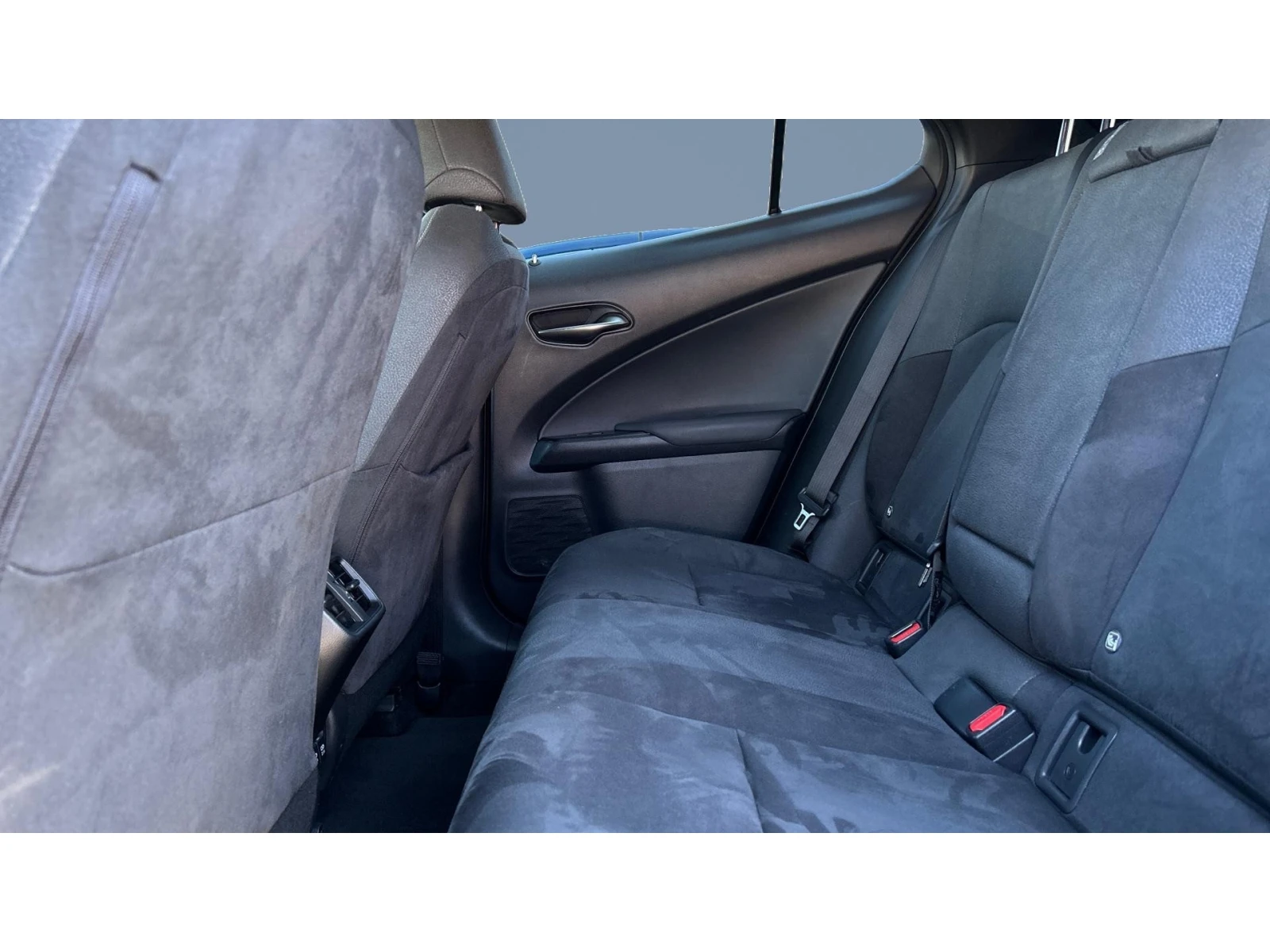 Lexus UX 250h Месечна вноска от 430  , снимка 11 - Автомобили и джипове - 54147258