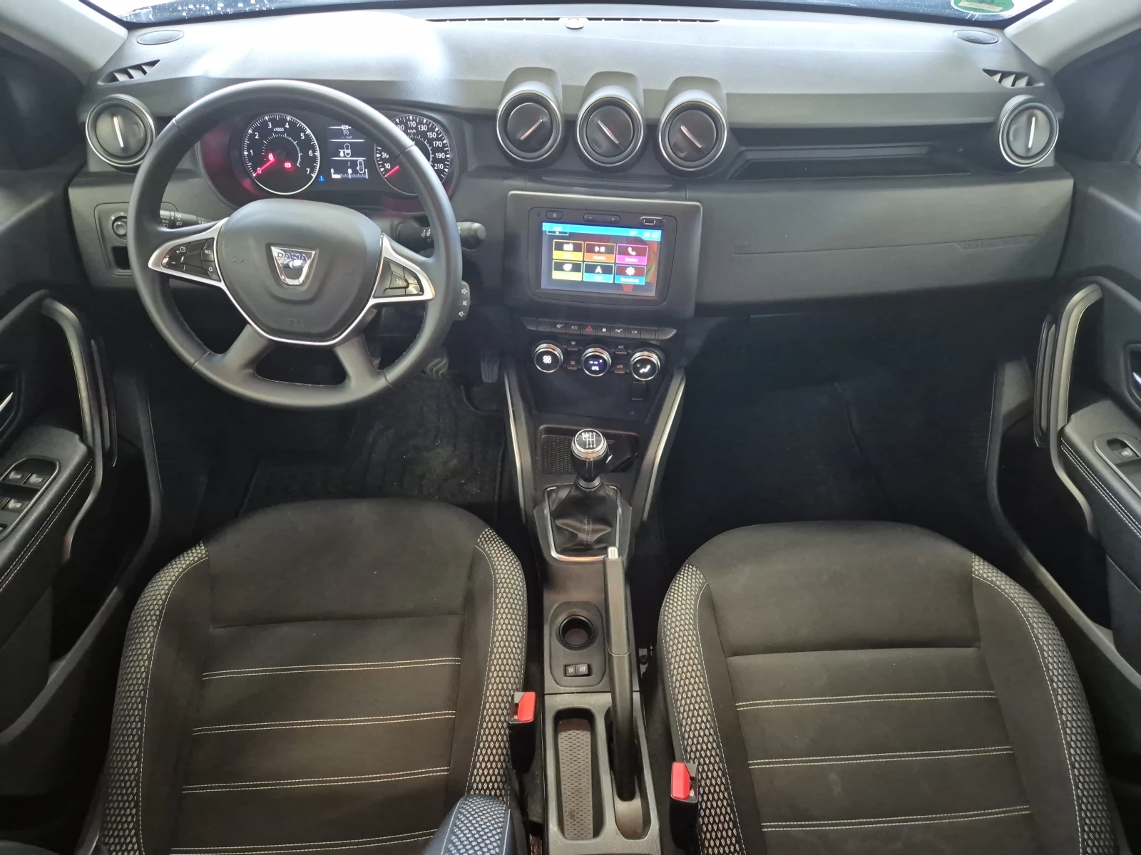 Dacia Duster, снимка 5 - Автомобили и джипове - 54245854