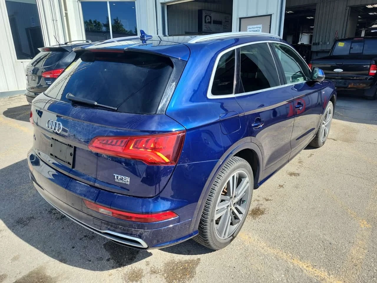 Audi Q5 * Progressiv S-line* АВТОКРЕДИТ* , снимка 4 - Автомобили и джипове - 54831099