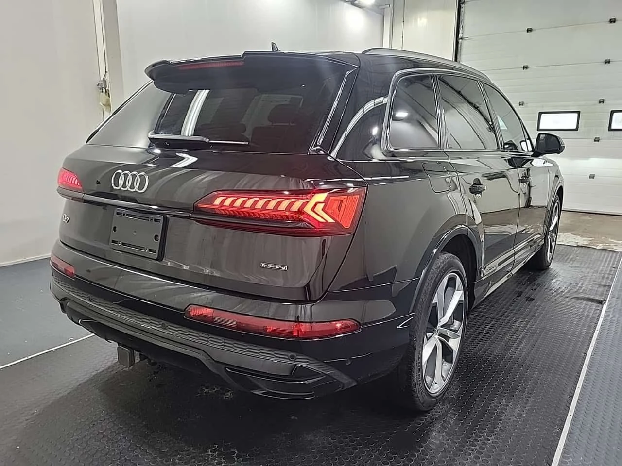 Audi Q7 PROGRESSIV / ОБДУХВАНЕ / 360 / 7 МЕСТА, снимка 3 - Автомобили и джипове - 55402635