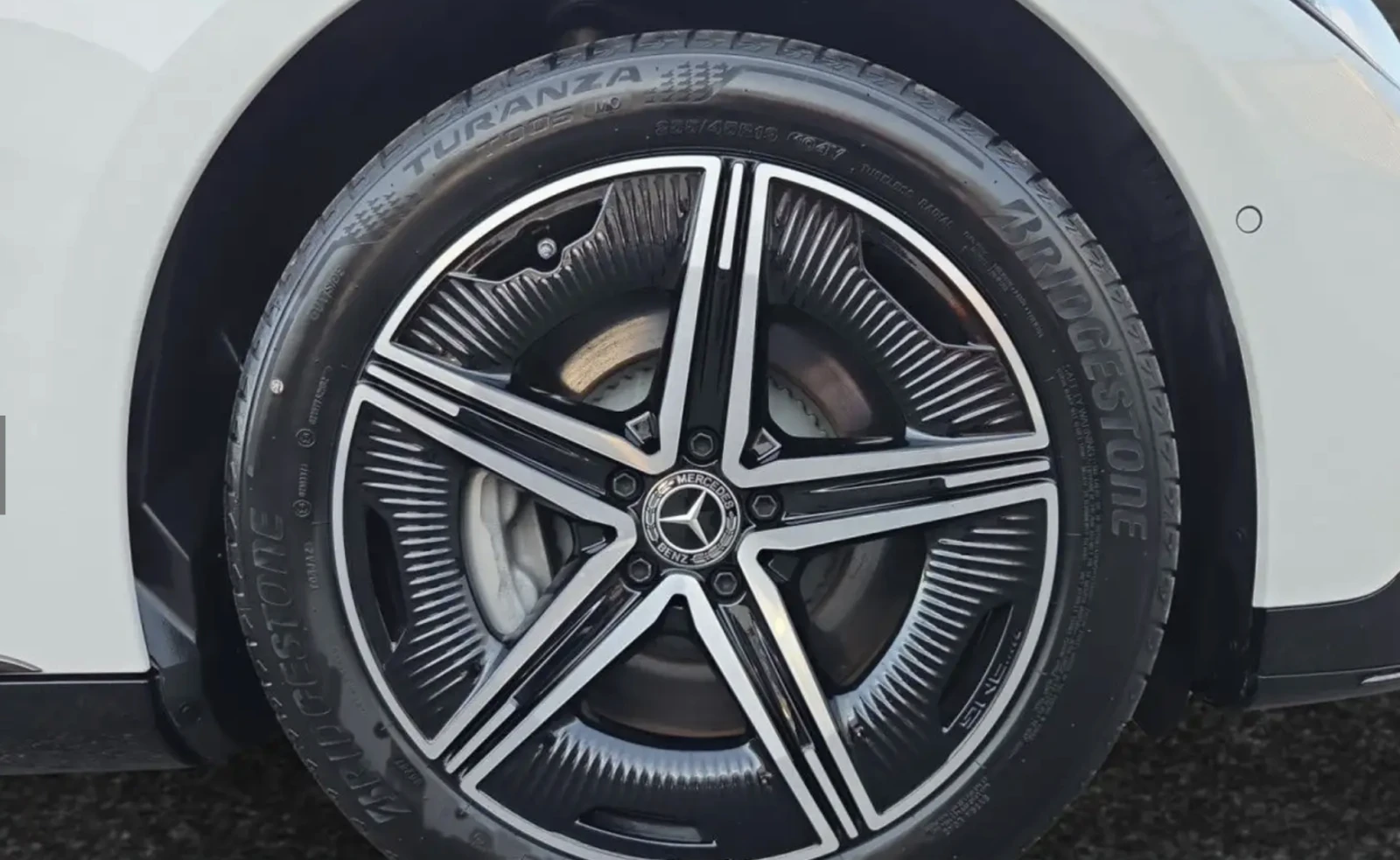 Mercedes-Benz EQE 350 AMG 4MATIC, снимка 4 - Автомобили и джипове - 55801066