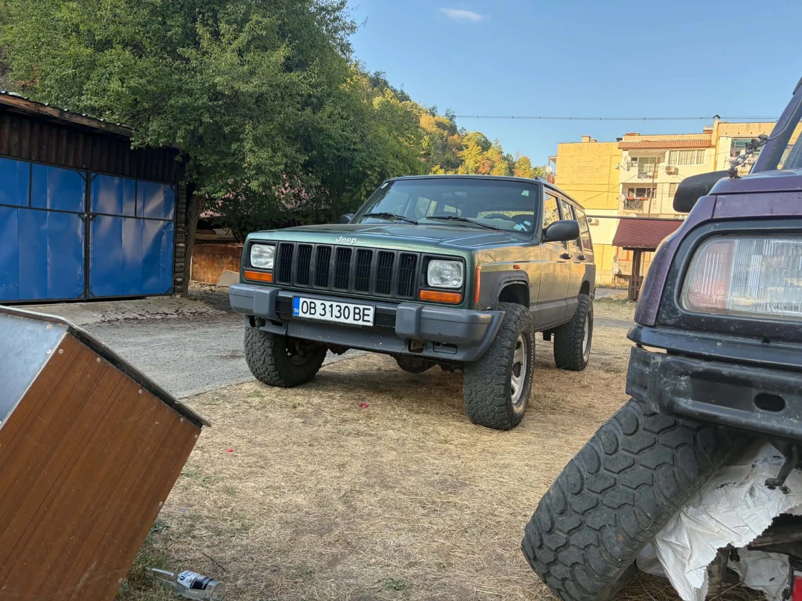Jeep Cherokee, снимка 2 - Автомобили и джипове - 56153679