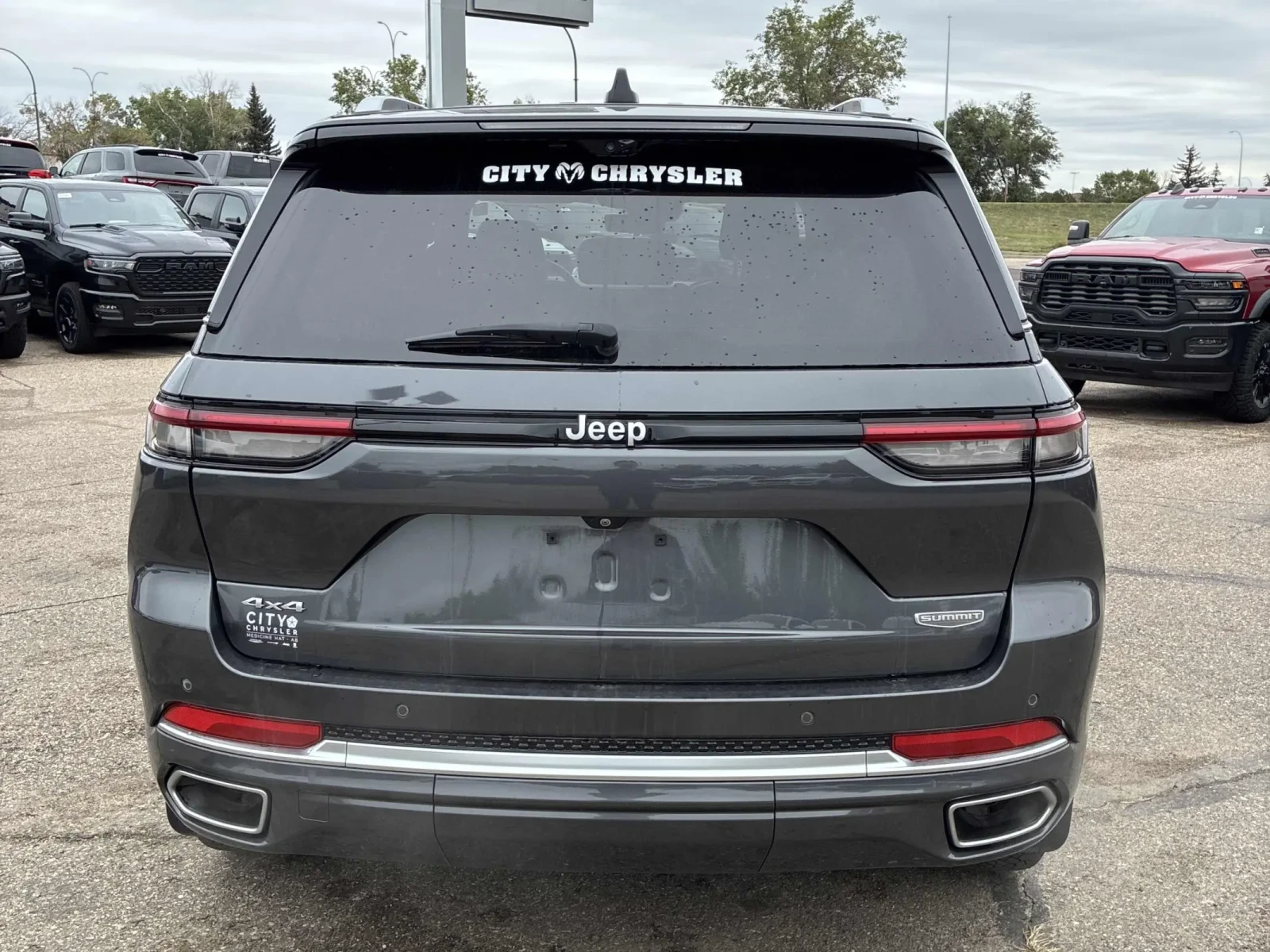 Jeep Grand cherokee Summit Reserve* 3.6V6* 4X4* 360* МАСАЖ* ОБДУХ, снимка 5 - Автомобили и джипове - 56164399