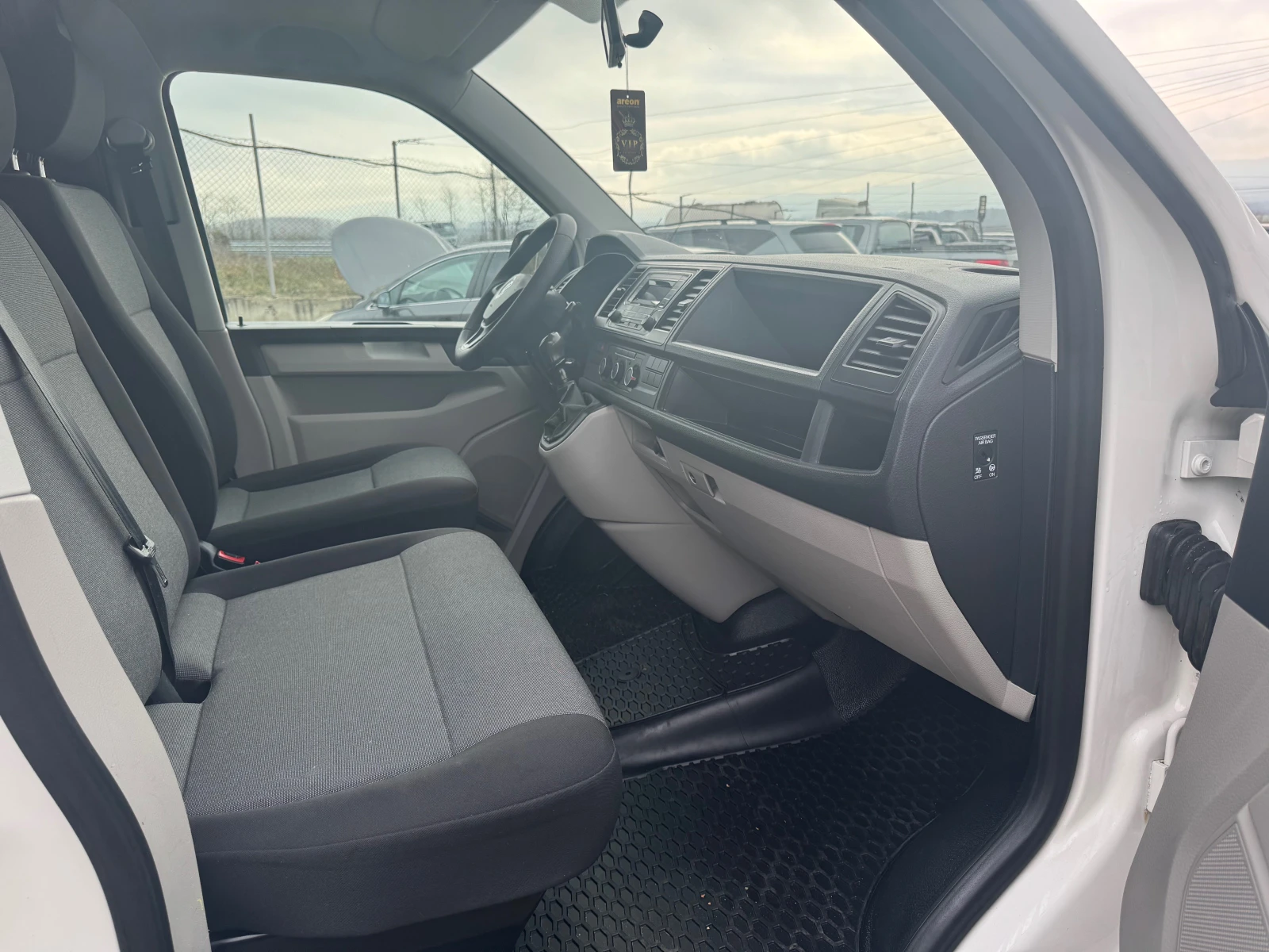 VW T6 2.0tdi 177000km.100% - изображение 10