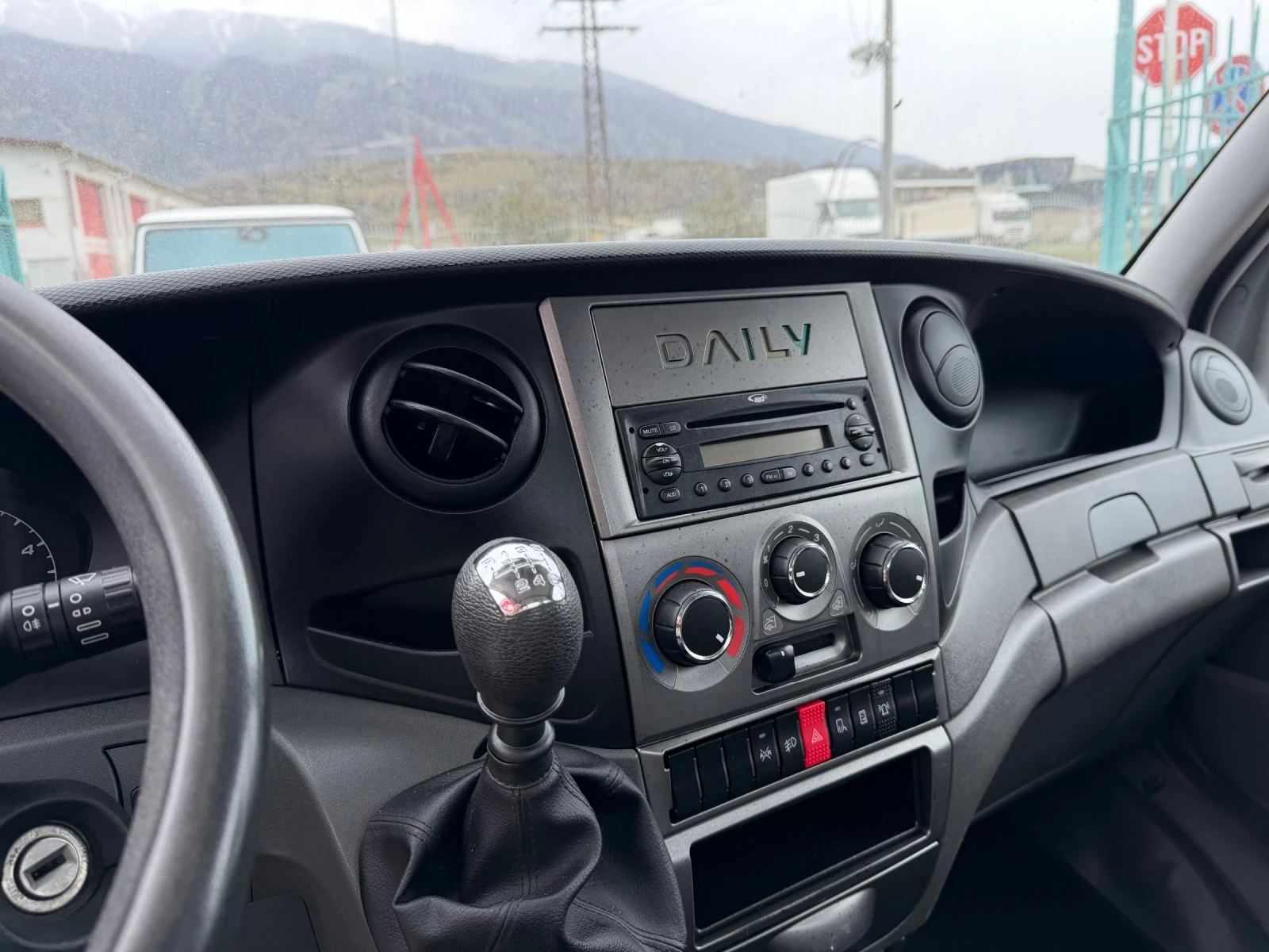 Iveco Daily 35S14* Кран , снимка 6 - Бусове и автобуси - 53904312