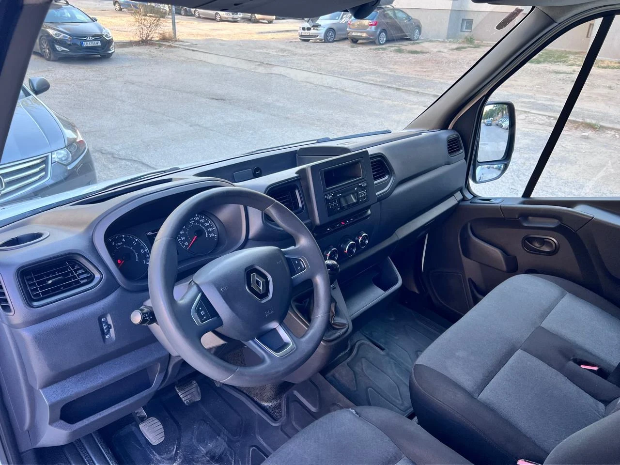 Renault Master Товарен , снимка 7 - Бусове и автобуси - 55769625