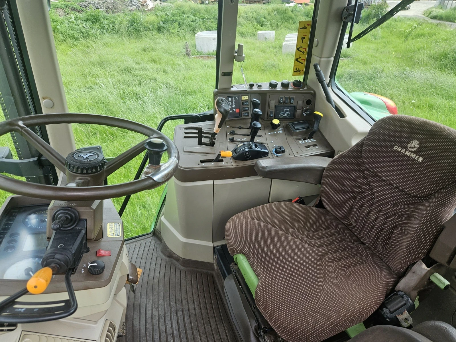 Трактор John Deere 6820 - изображение 8