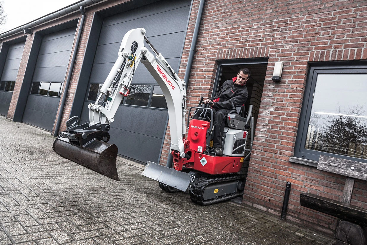  Takeuchi TB210R | Mobile.bg   1