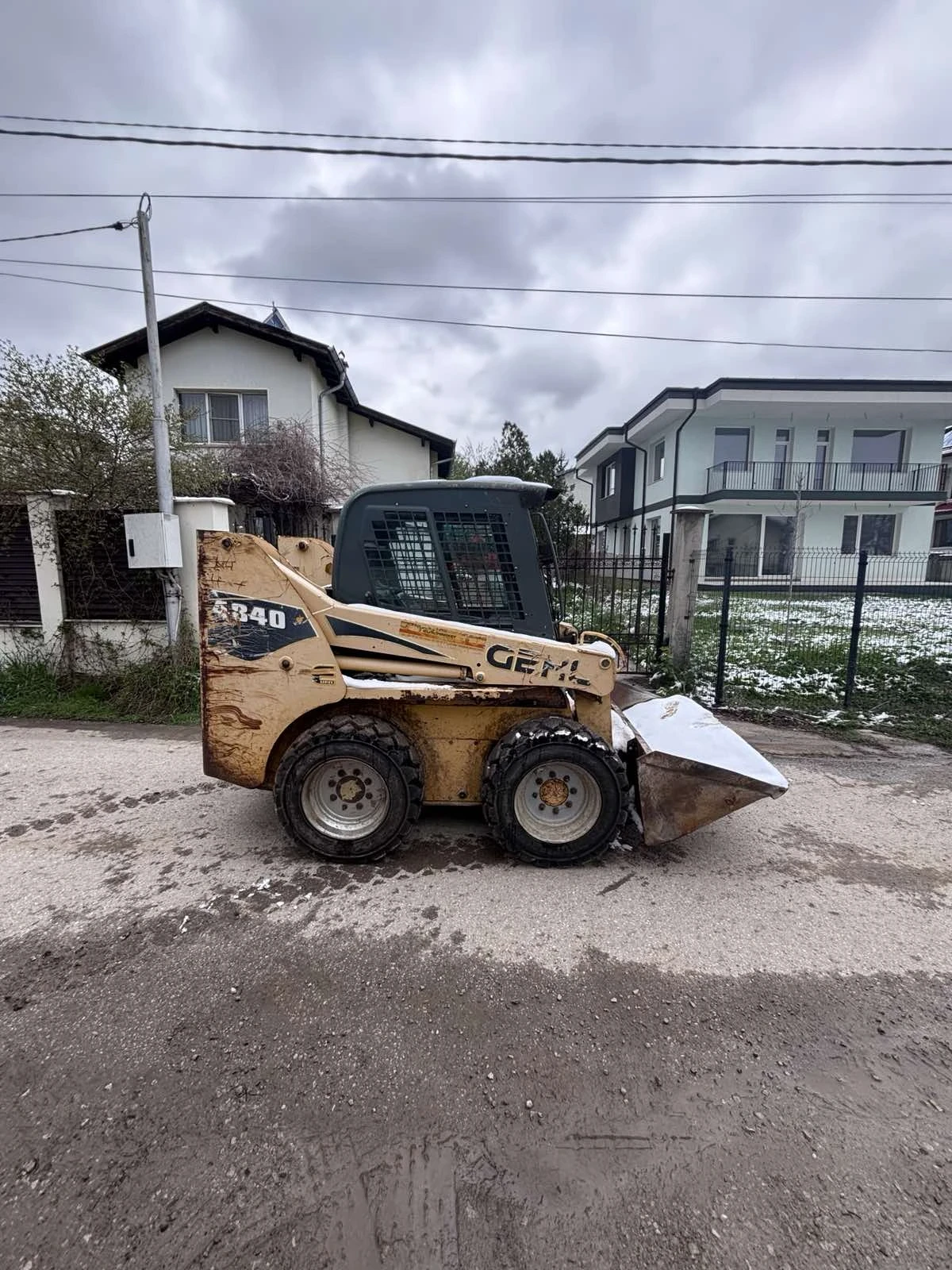 Мини челни товарачи GEHL 48 40 , снимка 3 - Индустриална техника - 53792290