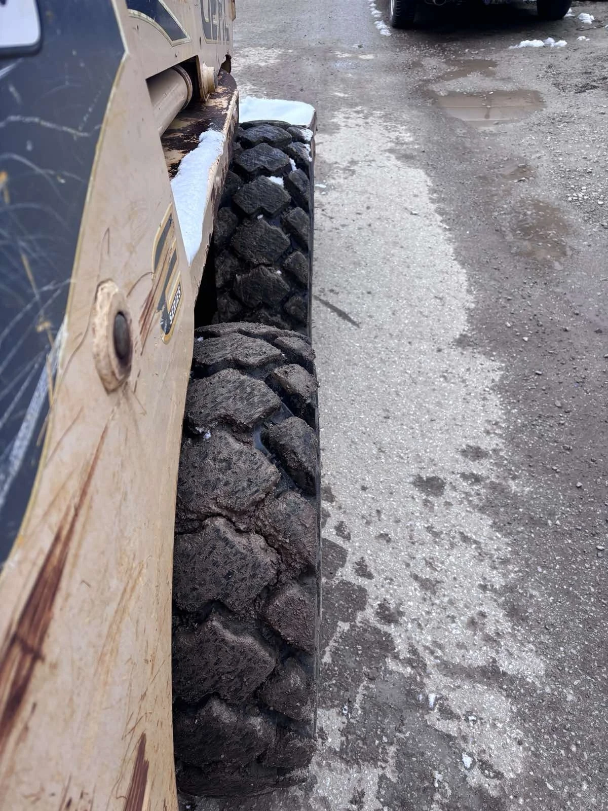 Мини челни товарачи GEHL 48 40 , снимка 4 - Индустриална техника - 53792290