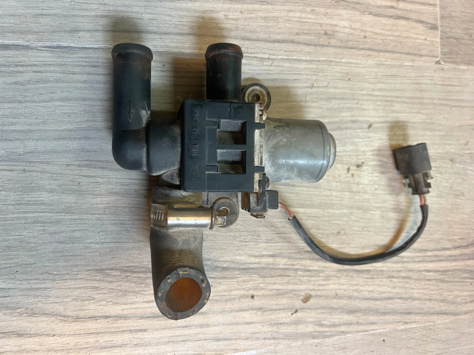 1147412139      81.61967.0016 BEHR 60441 | Mobile.bg   1