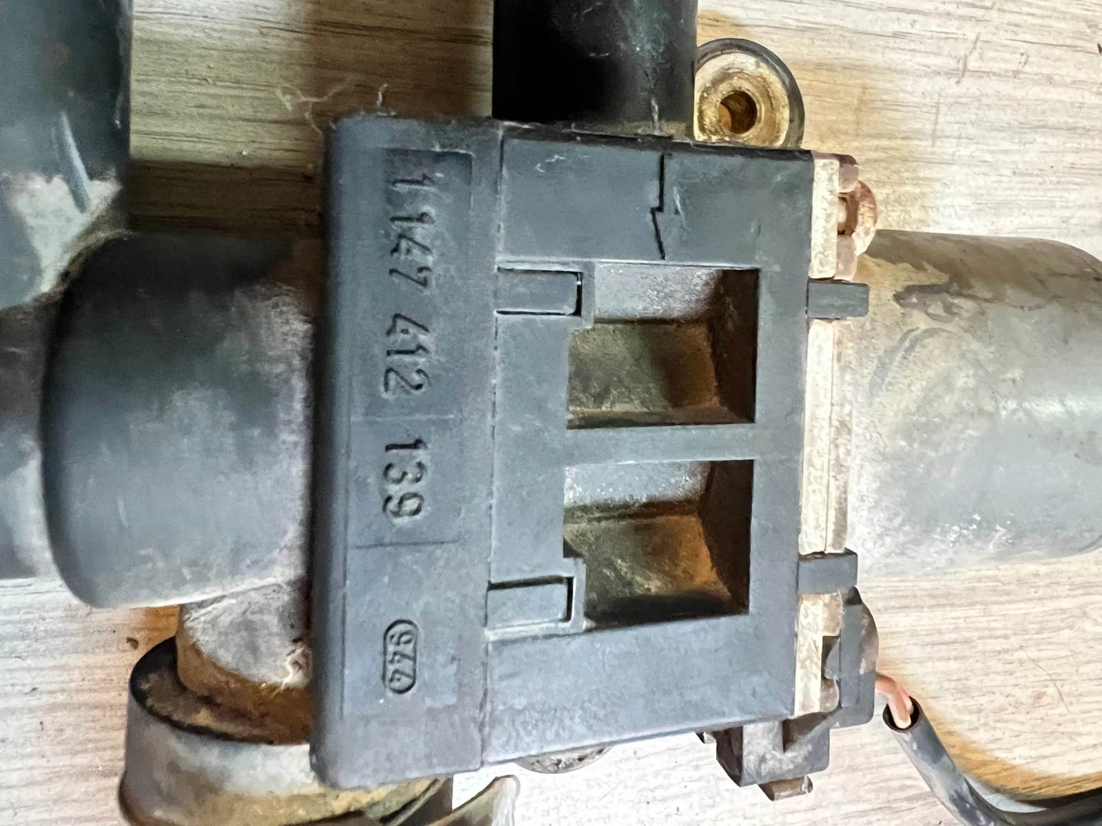 1147412139      81.61967.0016 BEHR 60441 | Mobile.bg   2