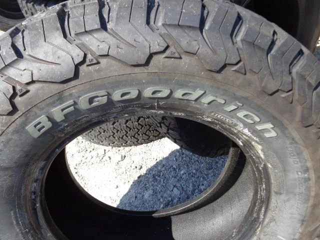 Гуми Зимни 265/70R17, снимка 2 - Гуми и джанти - 22349716