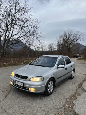Opel Astra, снимка 1 - Автомобили и джипове - 45735612