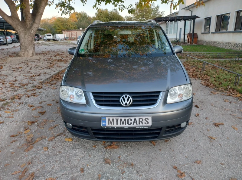 VW Touran 2.0 TDI DSG BMM РЕГИСТРИРАН, снимка 2 - Автомобили и джипове - 47634943