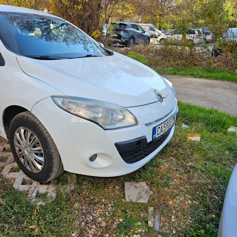 Renault Megane 1.6i, снимка 3 - Автомобили и джипове - 48059354