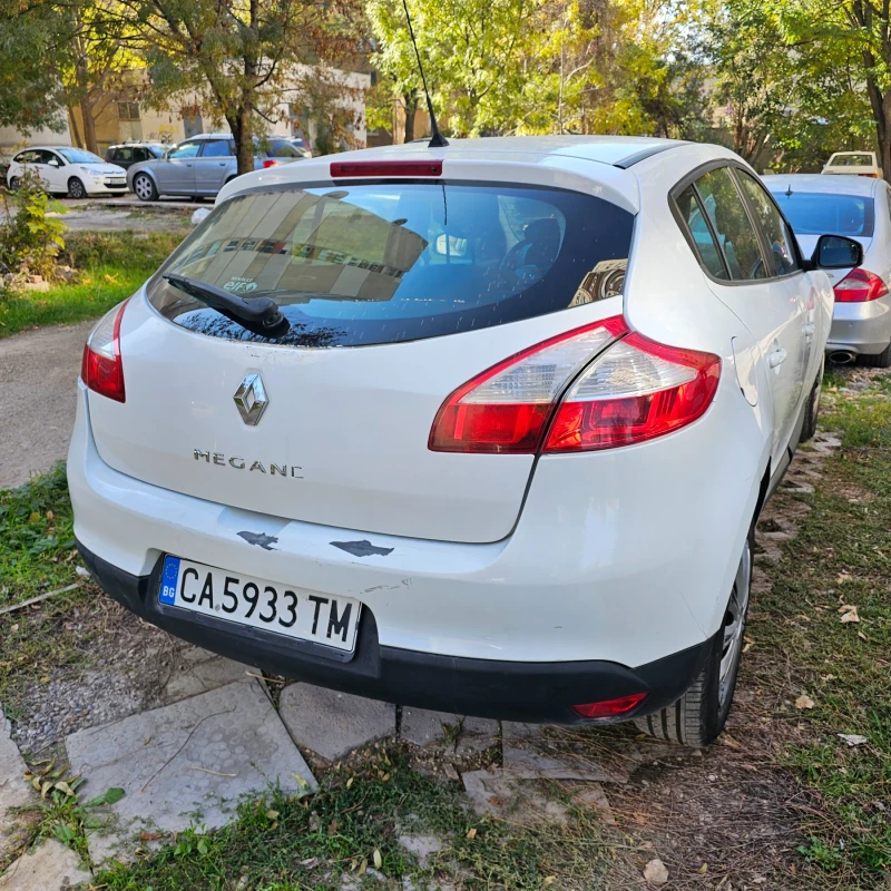 Renault Megane 1.6i, снимка 14 - Автомобили и джипове - 48059354