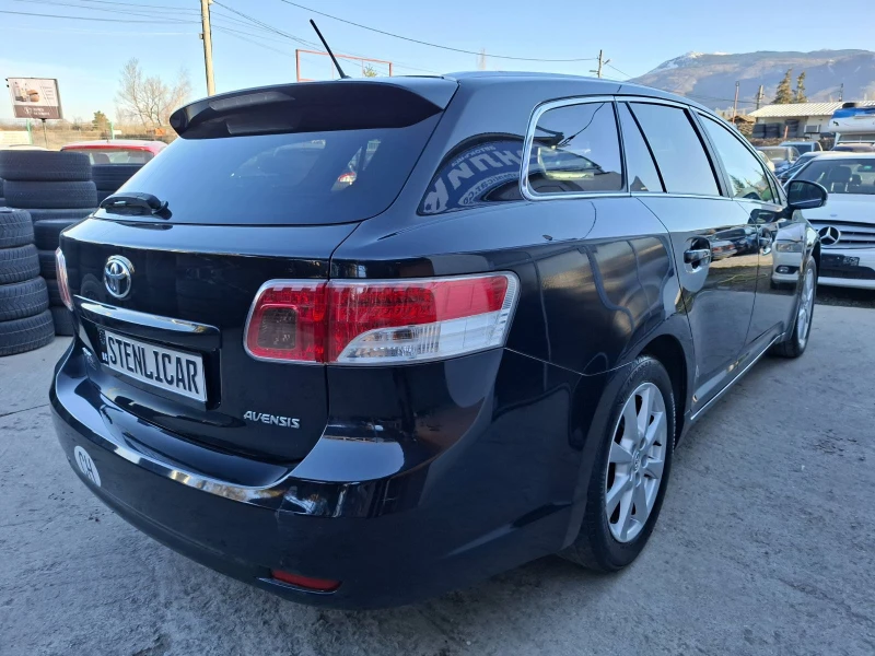 Toyota Avensis 2.0i АВТОМАТИК, снимка 6 - Автомобили и джипове - 49408093