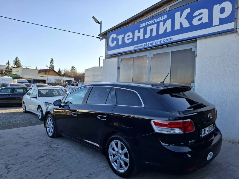 Toyota Avensis 2.0i АВТОМАТИК, снимка 2 - Автомобили и джипове - 49408093