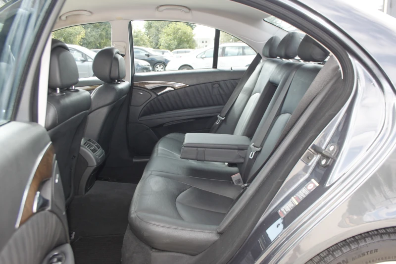 Mercedes-Benz E 280 CDI* FACE* //EVO* 2009г* AVANTGARDE* 7G TRONIC* , снимка 10 - Автомобили и джипове - 51794121