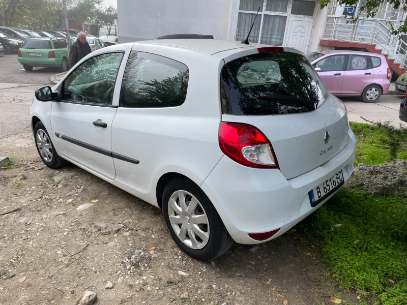 Renault Clio, снимка 3 - Автомобили и джипове - 52383701