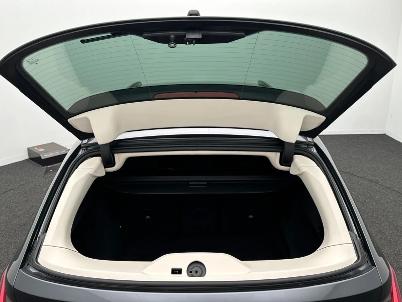 BMW 318 Lounge, снимка 10 - Автомобили и джипове - 52477111