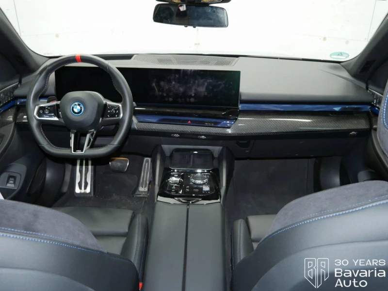 BMW i5 M60 xDrive Touring, снимка 6 - Автомобили и джипове - 52835853