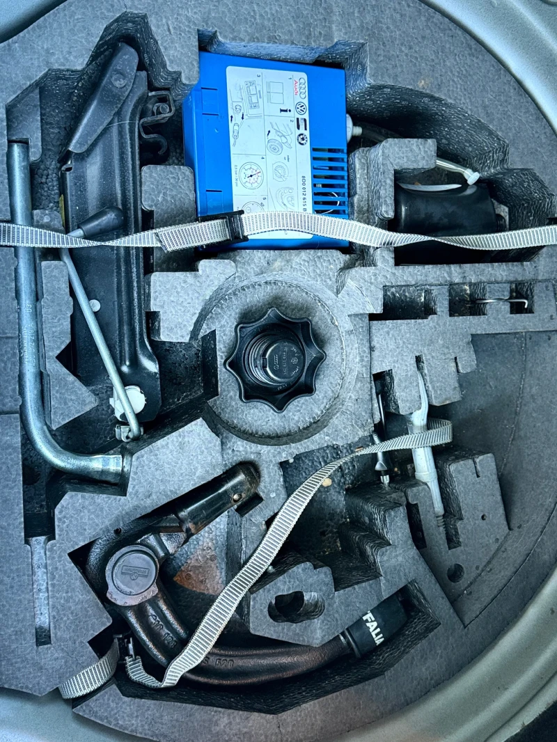 VW Golf 1.9 105 BKC , снимка 9 - Автомобили и джипове - 52914587