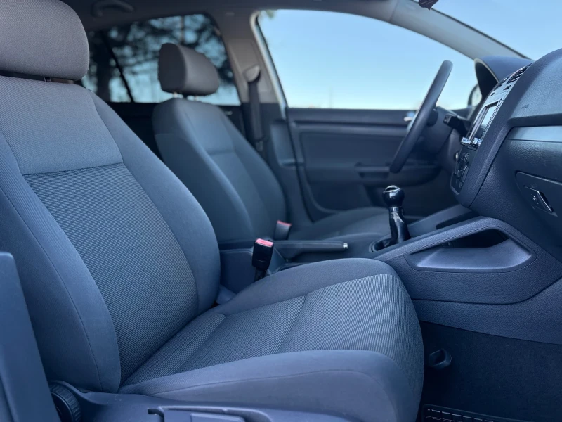 VW Golf 1.9 105 BKC , снимка 7 - Автомобили и джипове - 52914587