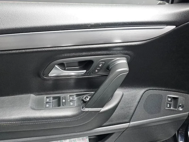 VW CC 2.0 Tsi, снимка 16 - Автомобили и джипове - 56004943