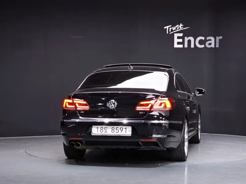 VW CC 2.0 Tsi, снимка 4 - Автомобили и джипове - 56004943