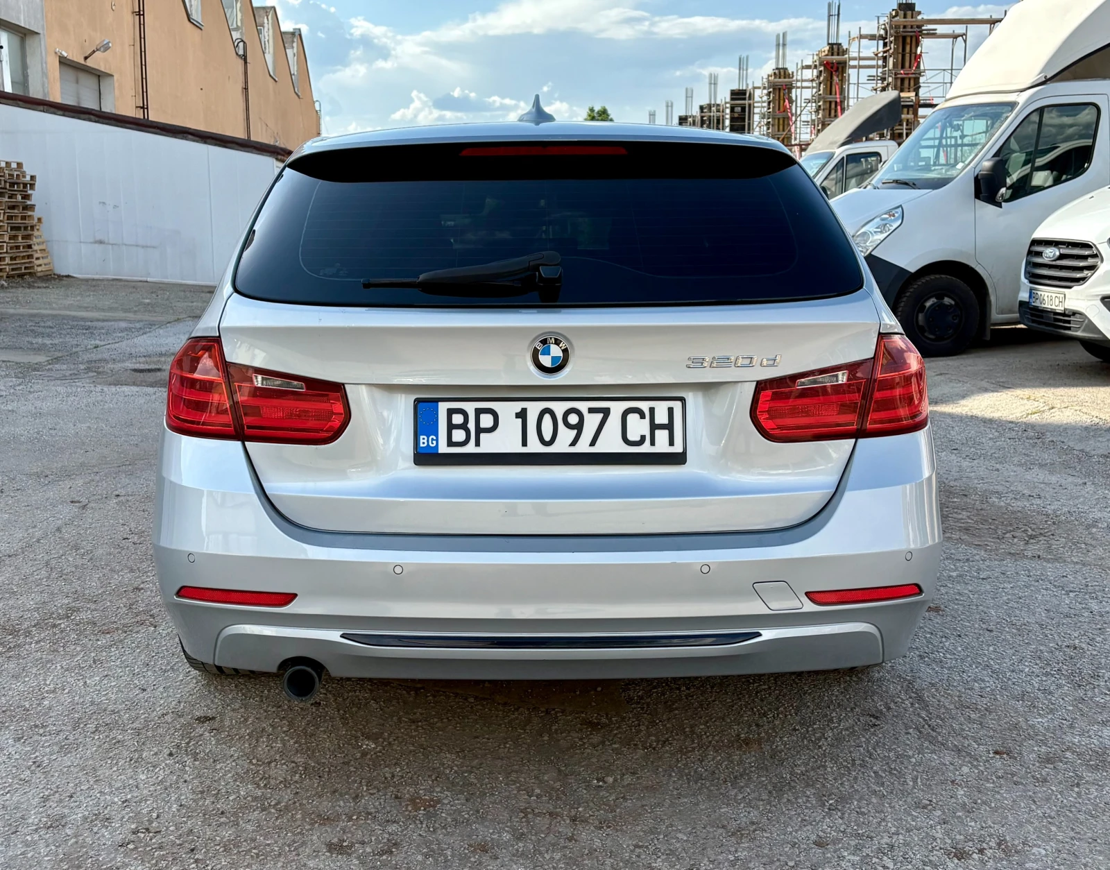 BMW 320 Sport F1 , 184кс - изображение 6