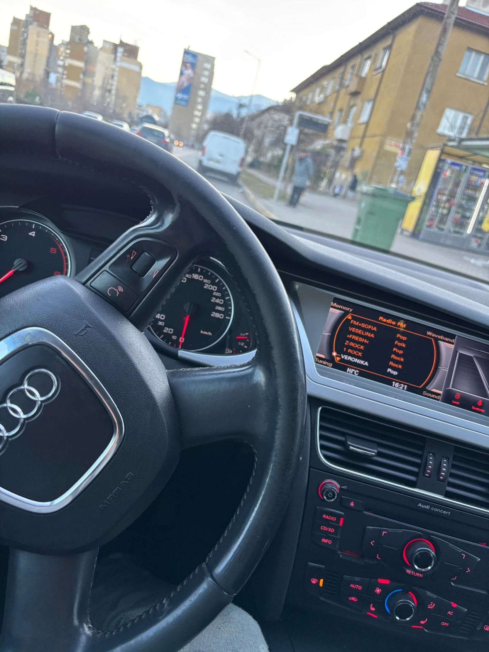 Audi A4 2.0 TDI  - изображение 7