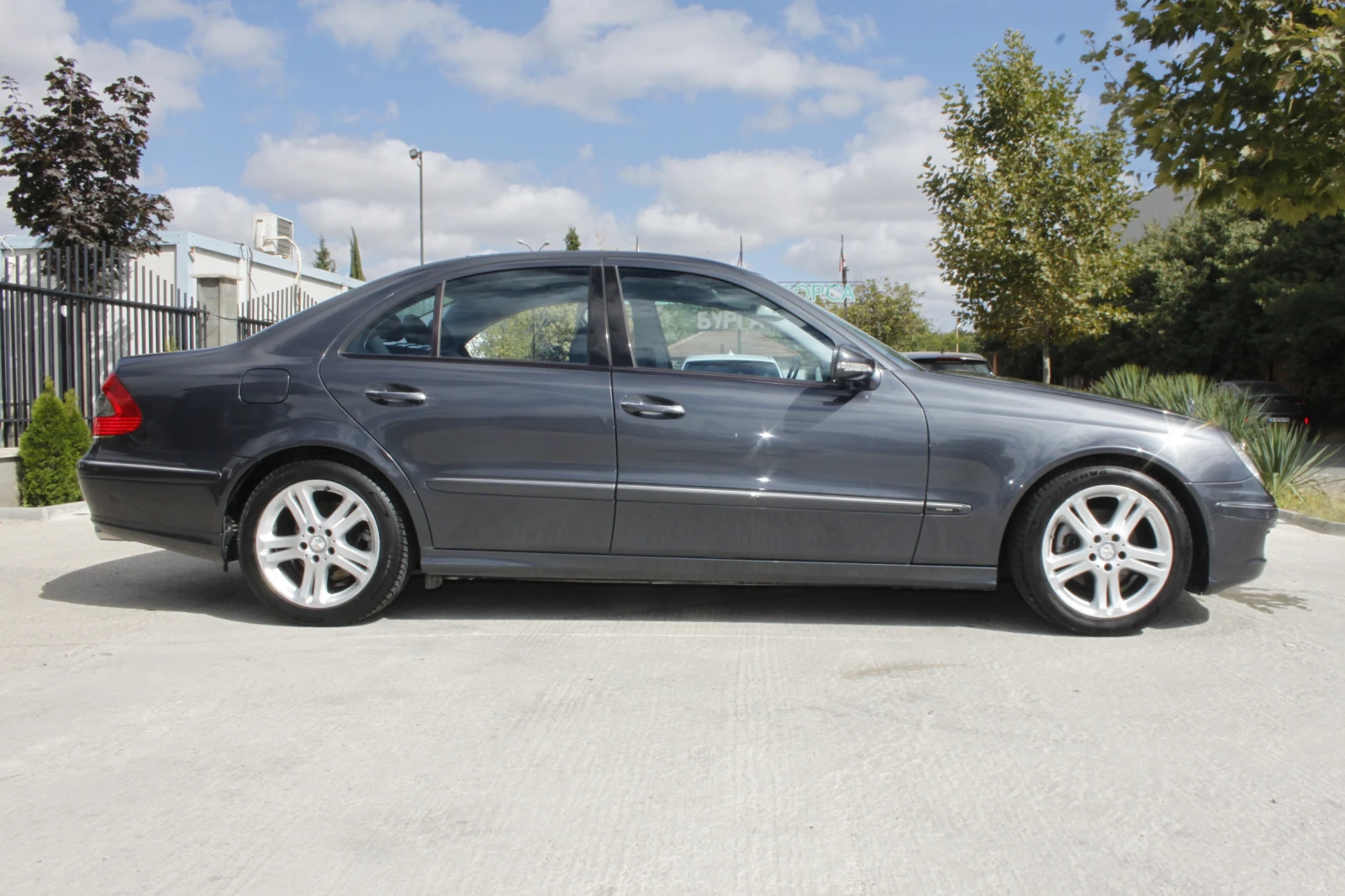 Mercedes-Benz E 280 CDI* FACE* //EVO* 2009г* AVANTGARDE* 7G TRONIC*  - изображение 2