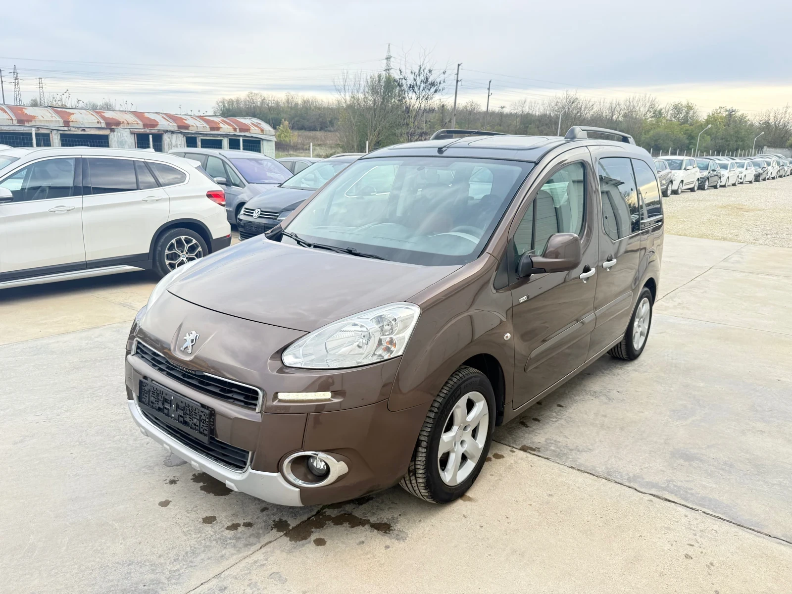 Peugeot Partner 1.6hdi 92k.c* Outdoor* Panorama* Tepee*  - изображение 2