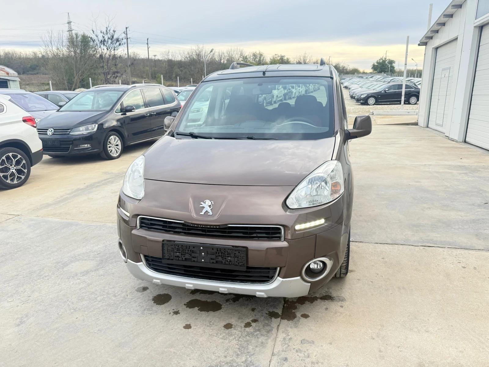 Peugeot Partner 1.6hdi 92k.c* Outdoor* Panorama* Tepee*  | Mobile.bg   1