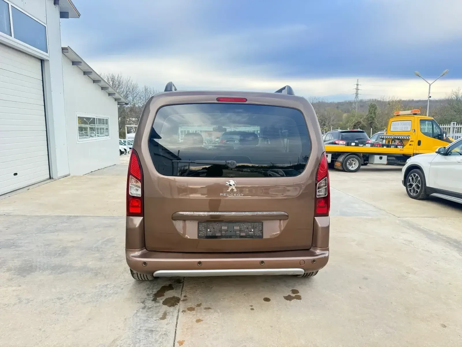 Peugeot Partner 1.6hdi 92k.c* Outdoor* Panorama* Tepee* , снимка 5 - Автомобили и джипове - 52396806