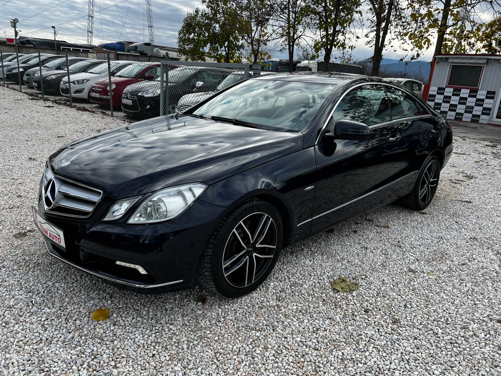 Mercedes-Benz E 350 350CGI 152000KM.SWISS  - изображение 2