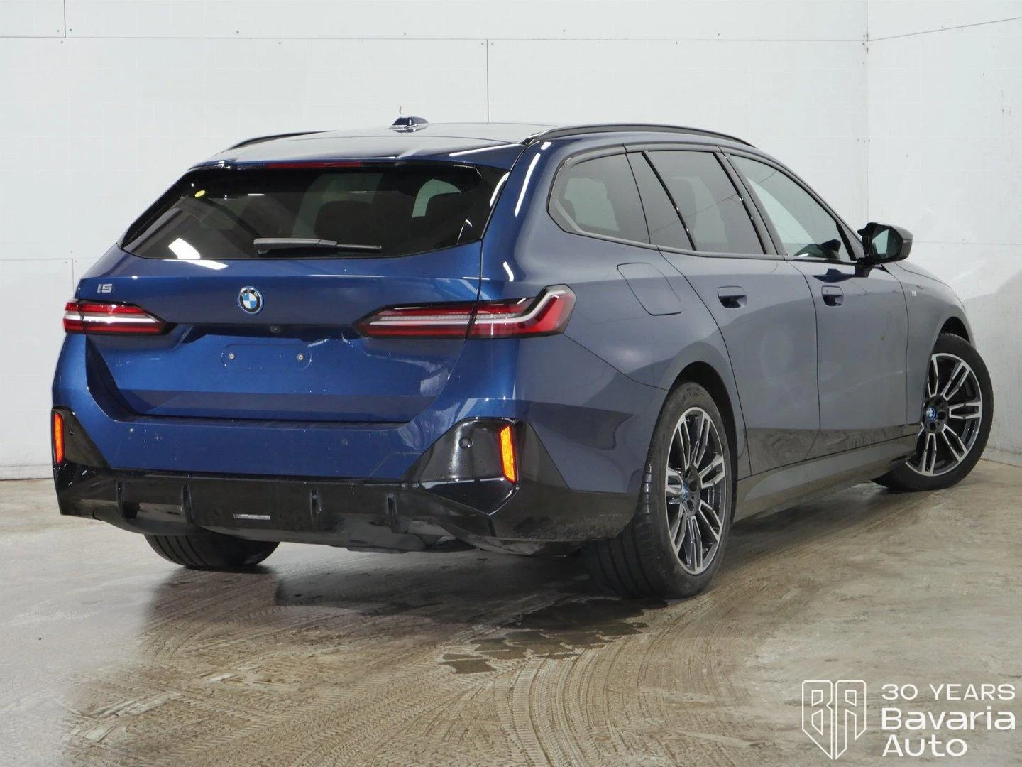 BMW i5 M60 xDrive Touring | Mobile.bg � ����������� 3