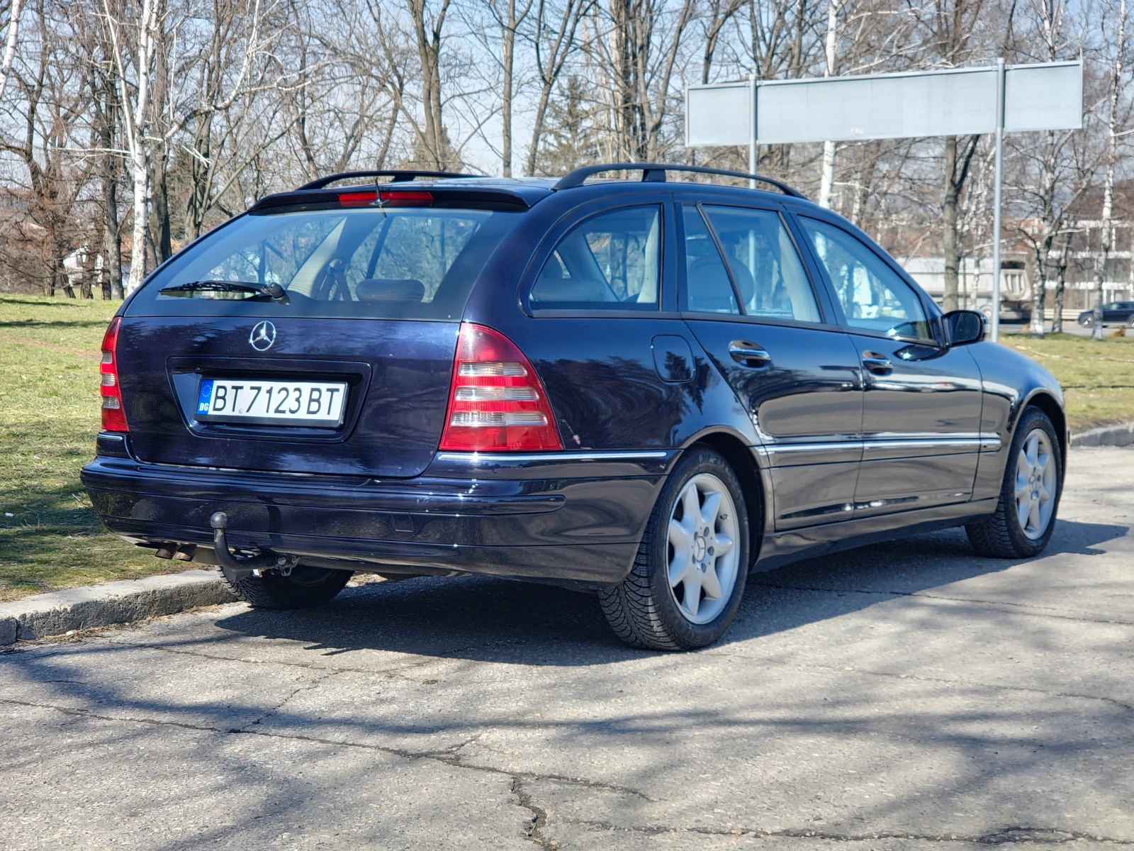 Mercedes-Benz C 320  - изображение 4