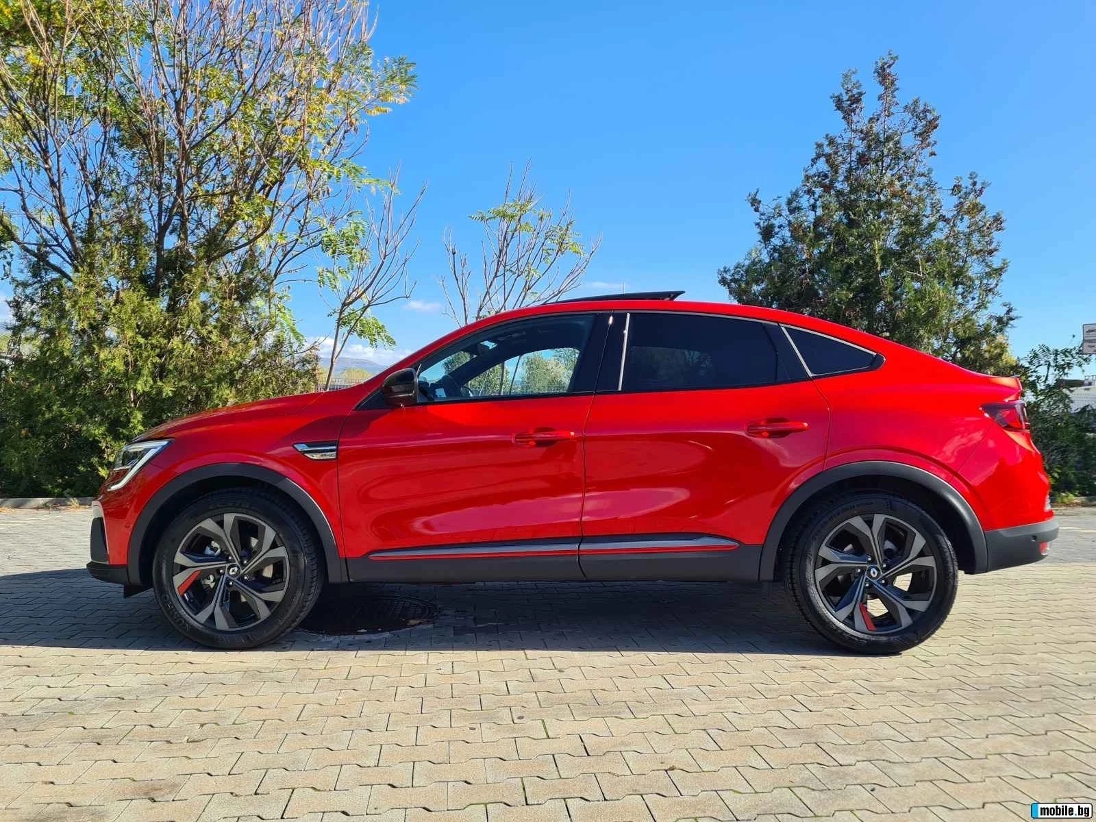 Renault Arkana, снимка 3 - Автомобили и джипове - 54380287