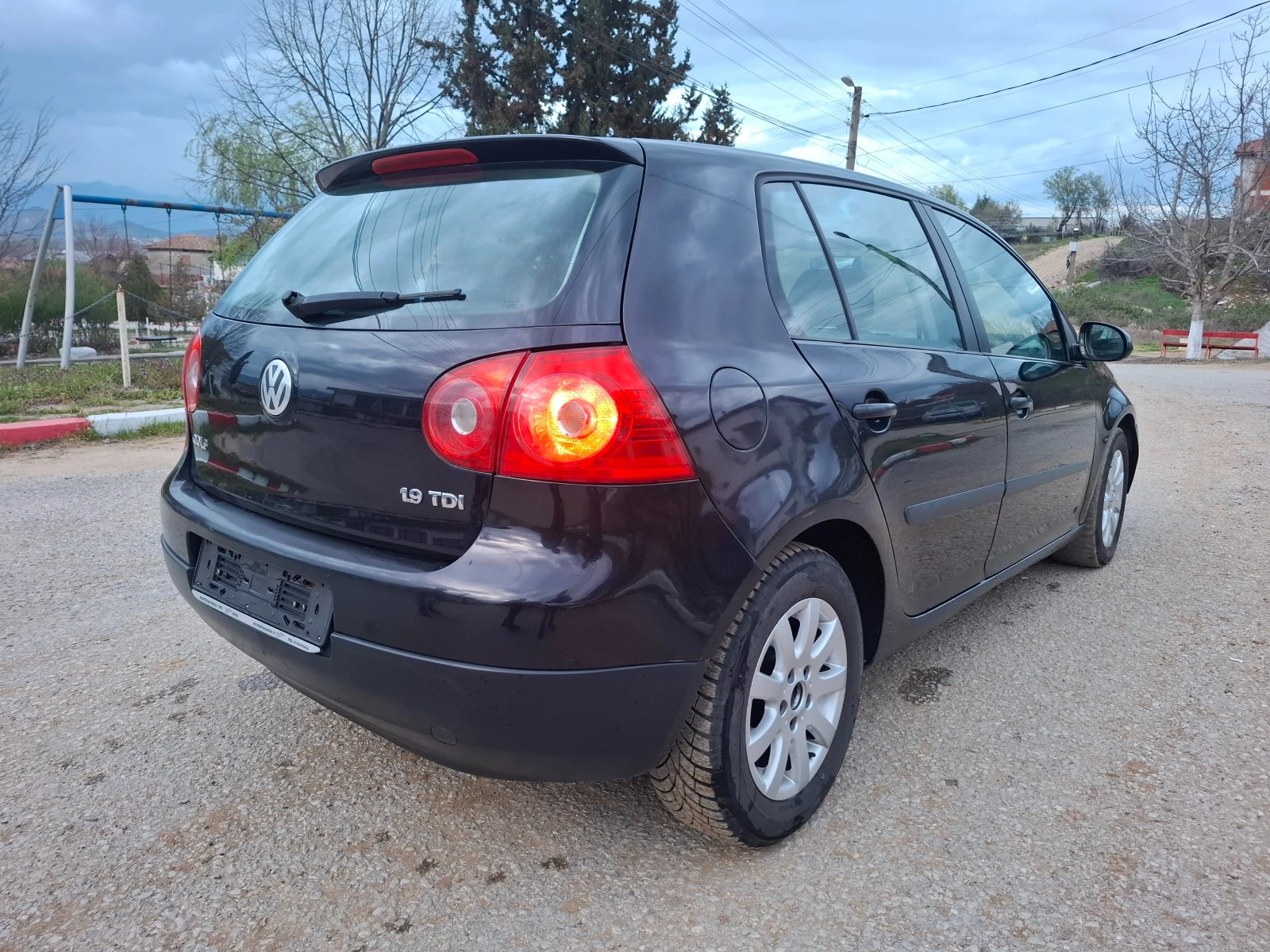 VW Golf 1.9 TDI, снимка 4 - Автомобили и джипове - 54008890