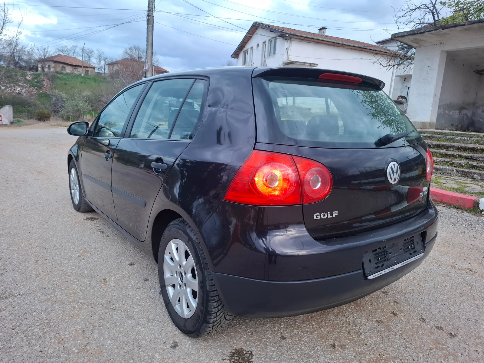 VW Golf 1.9 TDI, снимка 3 - Автомобили и джипове - 54008890