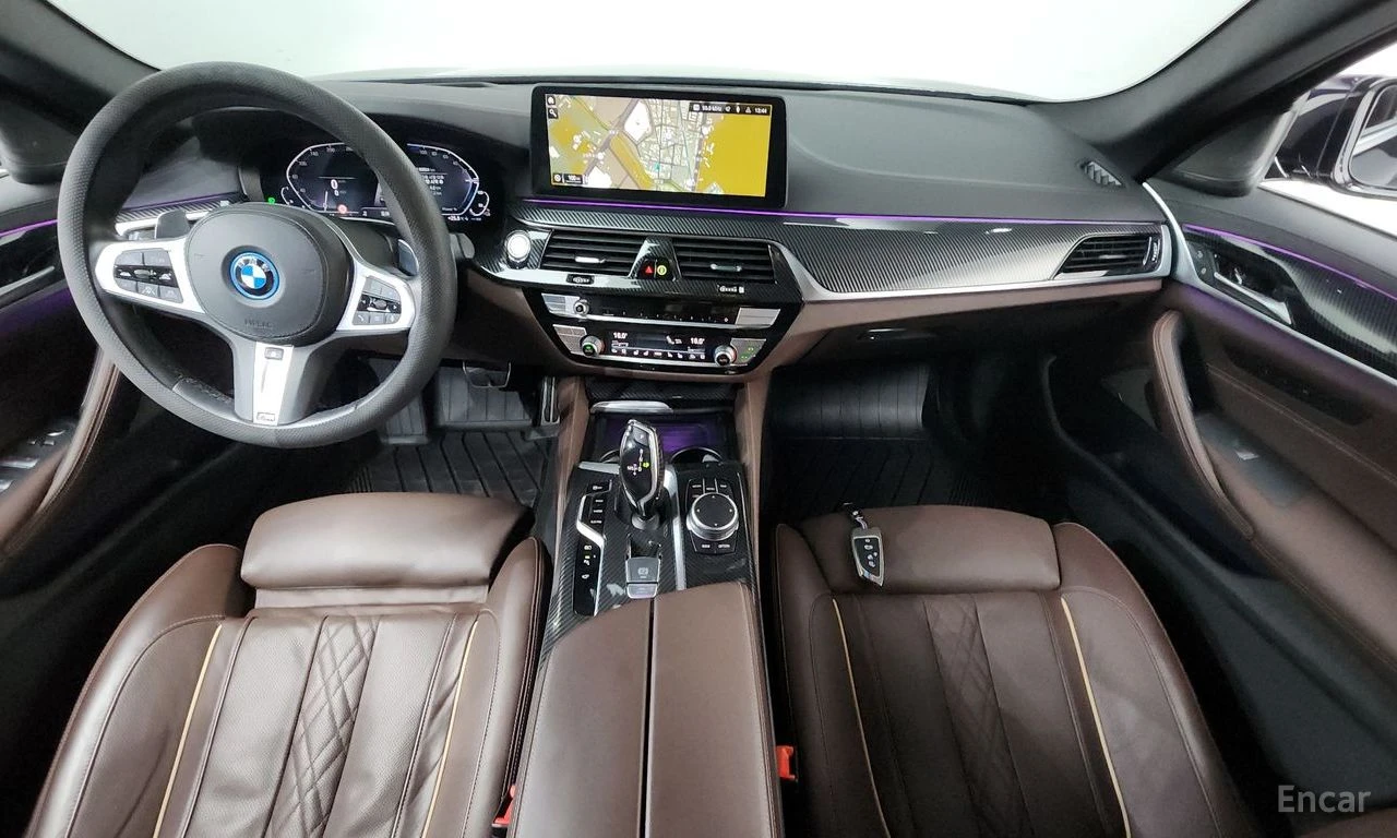 BMW 530E HYBRID* M* SPORT* ОБДУХВАНЕ* ХЕДЪП* 360КАМЕРА* , снимка 7 - Автомобили и джипове - 54932633